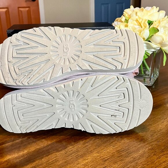 Women's UGG Australia Classic Warm Pink Suede Mini Boots Booties Size 9 - Picture 6 of 6